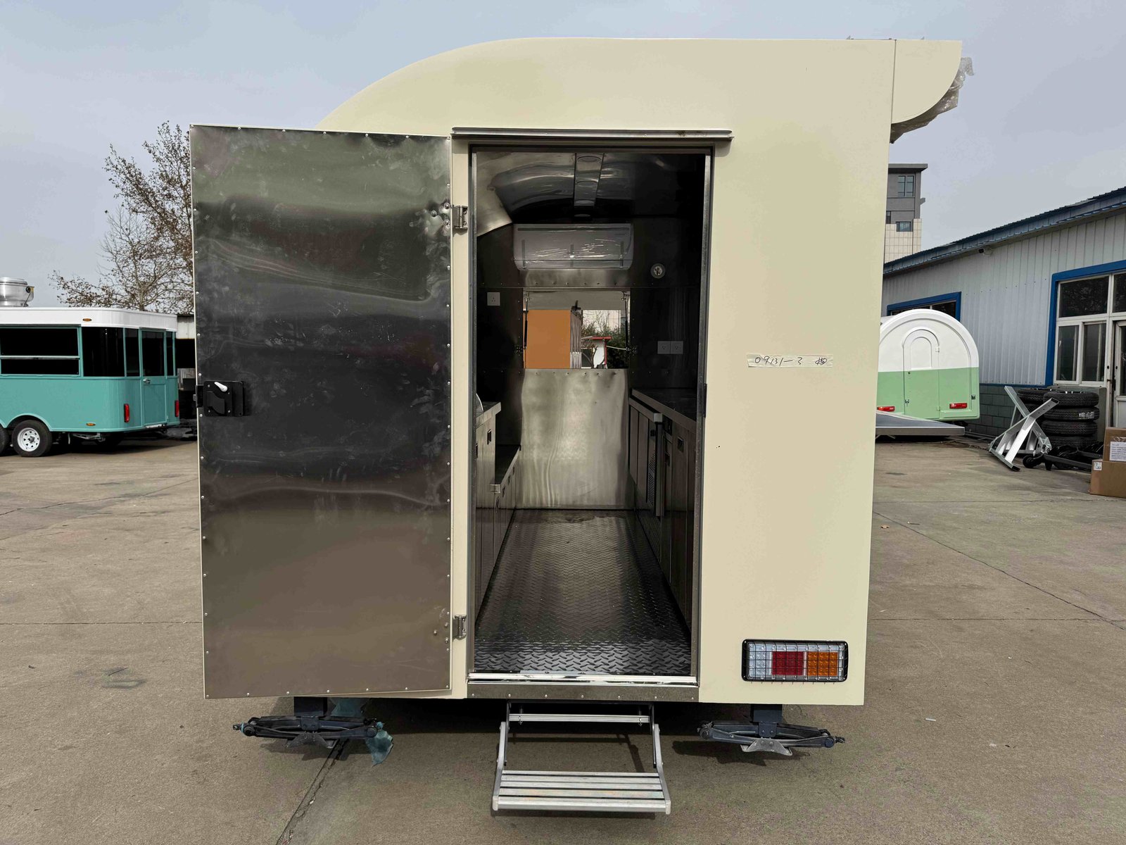 8 ft Coffee Trailer — photo 3